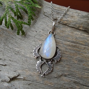 Ezüst medál Ag925/1000  Holdkő (Rainbow Moonstone) - Meska.hu