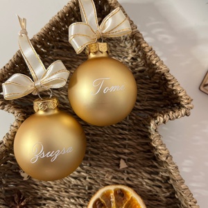 Karácsonyi üveggömb családi szett (karácsonyfadísz) - Arany színű egyedi felirattal - karácsony - karácsonyi lakásdekoráció - karácsonyfadíszek - Meska.hu