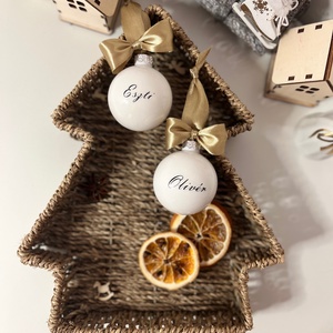 Karácsonyi üveggömb családi szett (3 db-os) - opál fehér matt egyedi felirattal  - Meska.hu