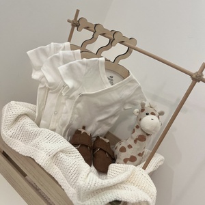 Baba box (fa dekoráció + egyéb kiegészítőkkel is kérhető), Baba - mama, Babalátogató ajándékcsomag, Mindenmás, MESKA