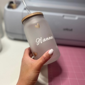  Névre szóló szívószálas üvegpohár � egyedi ajándék gyerekeknek és felnőtteknek - otthon & életmód - konyhafelszerelés, tálalás - tálalás - pohár - Meska.hu