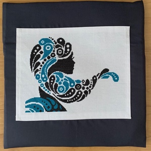 Díszpárnahuzat Női fej 50x50 cm - Meska.hu