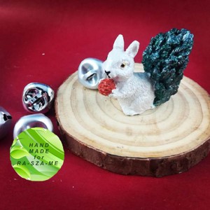 Fenyőfarkú mókus - fehér, Kellékek & szerszámok, Dekorációs kellékek, Egyéb kellékek, , MESKA