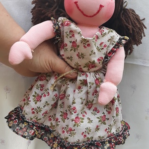 Waldorf jellegű lány baba szemöldökkel, mintás ruhával; Rongybaba; Játékbaba - játék & sport - baba & babaház - öltöztethető baba - Meska.hu