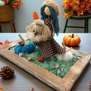 Őszi asztaldísz pöttyös ruhás lánnyal és kutyusával  gombával, tökökkel, rusztikus tálban - otthon & életmód - dekoráció - asztal és polc dekoráció - asztaldísz - Meska.hu