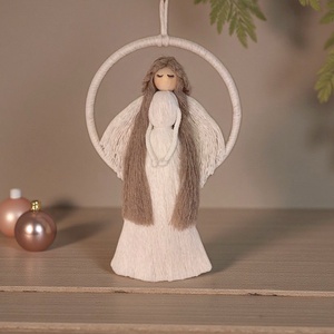 Makramé angyal falidísz  hosszú fehér ruhás, fonal szárnyas angyal makramé karikán - karácsony - karácsonyi lakásdekoráció - karácsonyi lakásdíszek - Meska.hu