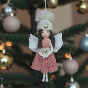 Névre szóló karácsonyfadísz � személyre szabható makramé angyalka sapkával - karácsony - karácsonyi lakásdekoráció - karácsonyfadíszek - Meska.hu