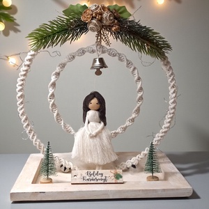 Egyedi karácsonyi asztaldísz makramé babával  fehér-arany ünnepi hangulatban - karácsony - adventi díszek - adventi asztaldísz - Meska.hu