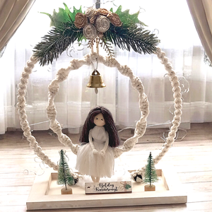 Egyedi karácsonyi asztaldísz makramé babával  fehér-arany ünnepi hangulatban, Karácsony, Adventi díszek, Adventi asztaldísz, Csomózás, MESKA