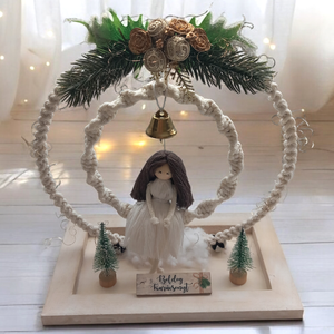 Egyedi karácsonyi asztaldísz makramé babával  fehér-arany ünnepi hangulatban - karácsony - adventi díszek - adventi asztaldísz - Meska.hu