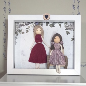 Személyre Szabható Családi Dekoráció Fehér Képkeretben - 3D Makramé Kép Kerekesszékes Kislánnyal és Anyukájával - otthon & életmód - dekoráció - kép & falikép - 3d képek - Meska.hu