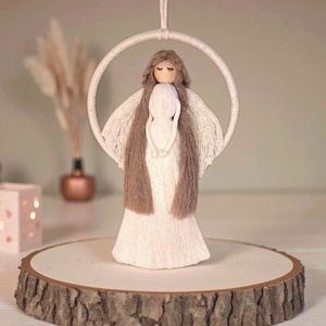 Makramé angyal falidísz � hosszú fehér ruhás, fonal szárnyas angyal makramé karikán - Meska.hu