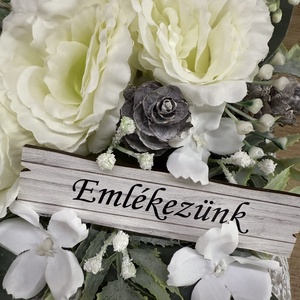 Sírdísz fehér liziantusszal 2 - otthon & életmód - vallás - temetkezési tárgy - Meska.hu