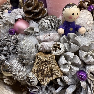 Lila gyertyás adventi koszorú - karácsony - adventi díszek - adventi gyertyadíszek és koszorúdíszek - Meska.hu