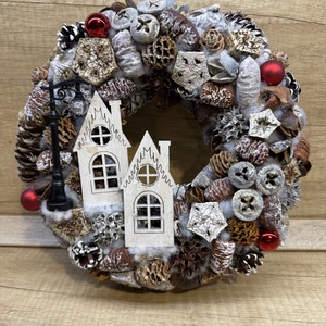 Téli kopogtató fa házikókkal, Karácsony, Adventi díszek, Adventi ajtódísz, Virágkötés, MESKA