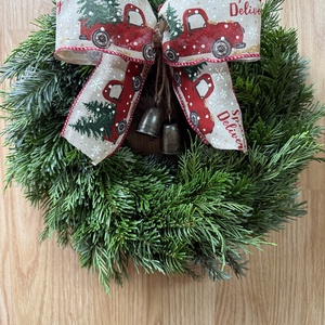 Téli kopogtató csengettyűkkel, Karácsony, Adventi díszek, Adventi ajtódísz, Virágkötés, MESKA