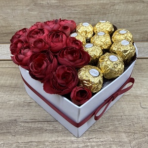 Szív alakú  virágbox - Meska.hu