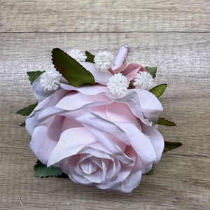 Rózsaszín rózsás kitűző , Esküvő, Kiegészítők, Kitűző, Virágkötés, MESKA