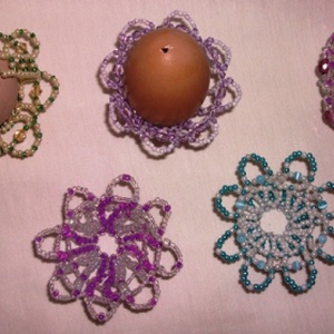 Húsvéti tojástartó kosár gyöngyből. Különleges asztali dísz -  - Meska.hu