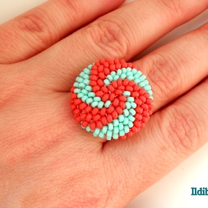 Spirálos 2 színű kerek gyűrű korall és menta - ékszer - gyűrű - statement gyűrű - Meska.hu