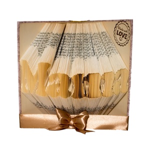 Mama feliratos hajtogatott könyv, könyvszobor - Rendelésre, Otthon & Életmód, Dekoráció, Asztal és polc dekoráció, Könyvszobor, Papírművészet, Újrahasznosított alapanyagból készült termékek, MESKA
