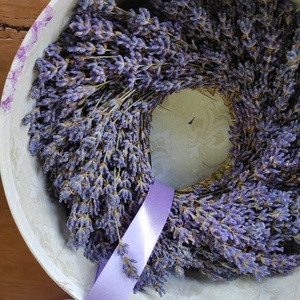 Levendula koszorú díszdobozban - otthon & életmód - dekoráció - ajtó- és ablak dekoráció - ajtódísz & kopogtató - Meska.hu