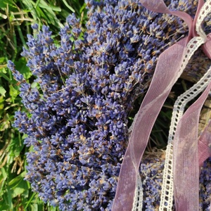 Kicsi levendula koszorú - otthon & életmód - dekoráció - ajtó- és ablak dekoráció - ajtódísz & kopogtató - Meska.hu