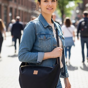 Félhold alakú testtáska / crossbody - Luna fekete maxi méret - táska & tok - kézitáska & válltáska - vállon átvethető táska - Meska.hu