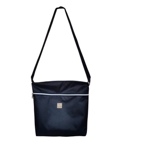 Testtáska / crossbody - fekete  - táska & tok - kézitáska & válltáska - vállon átvethető táska - Meska.hu