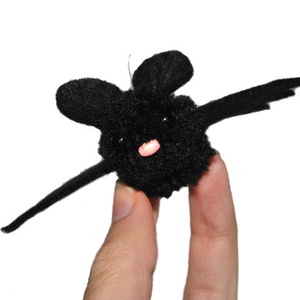 Kis fekete denevér -  - Meska.hu