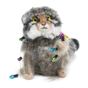 Manul fényfüzérrel - Meska.hu