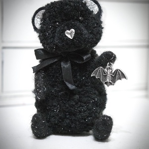 Pom - Teddy Halloween maci és a Denevér - otthon & életmód - dekoráció - halloween - halloweeni figurák - Meska.hu