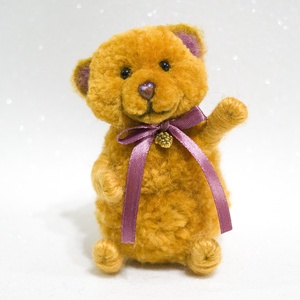Pom - Teddy maci - Arany Avarka - otthon & életmód - dekoráció - dekoratív figurák és szobrok - Meska.hu