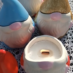 Manó tégelyes illatgyertya, Karácsony, Karácsonyi lakásdekoráció, Karácsonyi illatgyertya, mécses, Festett tárgyak, Gyertya-, mécseskészítés, MESKA