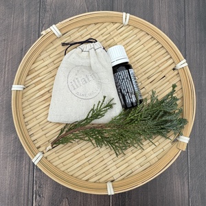 Zöld harmónia - parfümolajos illatosítózsák autóba , szekrénybe, Otthon & Életmód, Autó, Autós illatosító, Varrás, MESKA