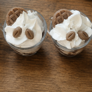 Kókuszos-Vaníliás Frappuccino-gyertya - otthon & életmód - gyertya, illat, aroma - illatviasz - Meska.hu