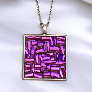 Fénylő színváltós pink mozaik nyaklánc vagy ékszerszett - Dichroic üveggel, nemesacél szerelékekkel, Ékszer, Nyaklánc, Medálos nyaklánc, Mozaik, MESKA