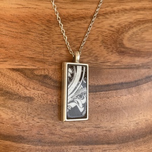 Szász Endre mentett darabok - nyaklánc - szögletes medál nemesacél lánccal - ékszer - nyaklánc - medálos nyaklánc - Meska.hu