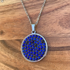 Királykék-fekete csillámló mikromozaik nyaklánc nemesacéllal - mozaik design ékszer, Dichroic üveg - ékszer - nyaklánc - medálos nyaklánc - Meska.hu