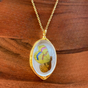 Aranyozott medál - Herendi mentett darabok - pillangós medál vagy nyaklánc - ékszer - nyaklánc - medálos nyaklánc - Meska.hu