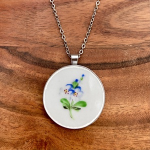 Herendi mentett darabok - nemesacél nyaklánc nefelejcses porcelánnal, nagy medál - Meska.hu