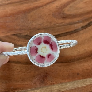 Zsolnay mentett darabok - virágos porcelán karperec - állítható - ékszer - karkötő - karkötő medállal - Meska.hu