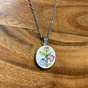 Herendi mentett darabok - nemesacél nyaklánc virágos porcelánnal - ékszer - nyaklánc - medálos nyaklánc - Meska.hu