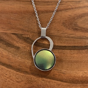 Eozinos mentett Zsolnay darabok - nemesacél nyaklánc eozin mázas porcelánnal - Meska.hu