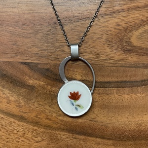 Herendi mentett darabok - nemesacél nyaklánc virágos porcelánnal - ékszer - nyaklánc - medálos nyaklánc - Meska.hu