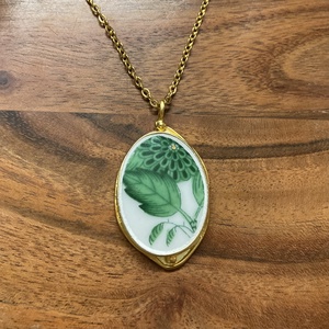 Aranyozott medál - Herendi mentett darabok - medál vagy nyaklánc - ékszer - nyaklánc - medálos nyaklánc - Meska.hu