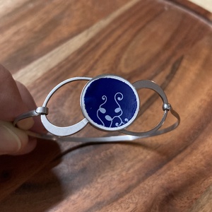 Mentett Zsolnay darabok - nemesacél karperec porcelán virágos - 3 méretben - ékszer - karkötő - karkötő medállal - Meska.hu