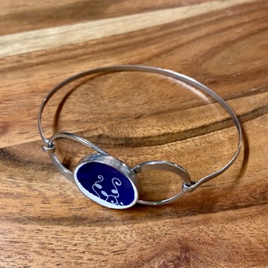 Mentett Zsolnay darabok - nemesacél karperec porcelán virágos - 3 méretben - ékszer - karkötő - karkötő medállal - Meska.hu