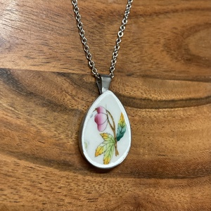 Mentett Herendi darabok - virágos porcelán nyaklánc - nemesacél csepp medálos - ékszer - nyaklánc - medálos nyaklánc - Meska.hu