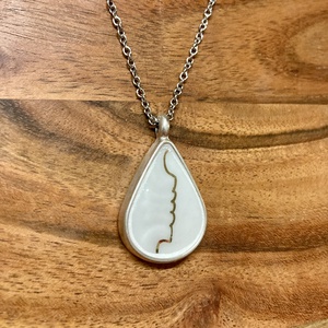 Mentett Zsolnay darabok - porcelán nyaklánc csepp medállal nemesacél lánccal - Meska.hu